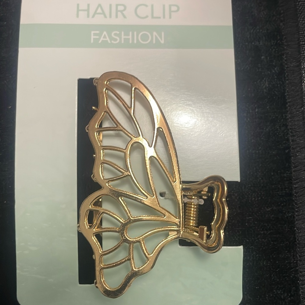 COPY - NWT - Gold claw clip